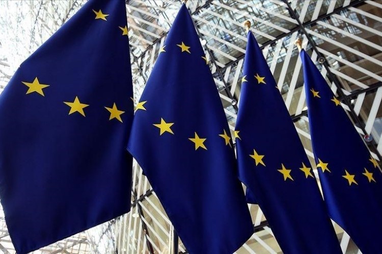 AB, büyük teknoloji şirketlerine katı kurallar getiriyor