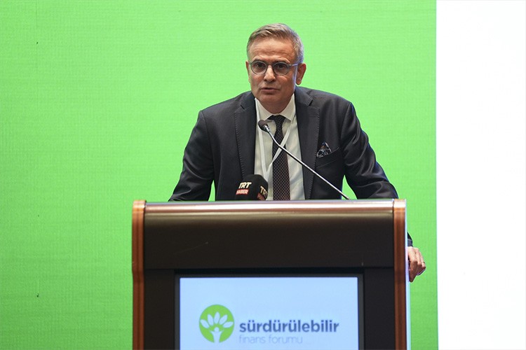 "Üçüz dönüşümün başladığı bu dönemde yeni bir ekonomik yapıya geçiyoruz"