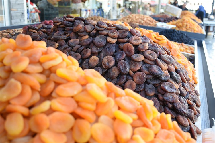 Kayısı ihracatından 6 ayda 263 milyon dolar gelir