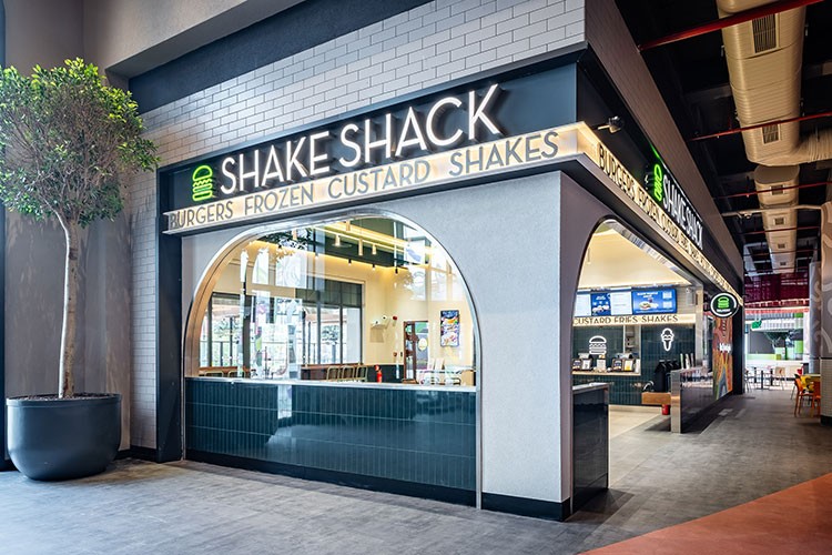 Shake Shack Tema World AVM'de Kapılarını Açtı