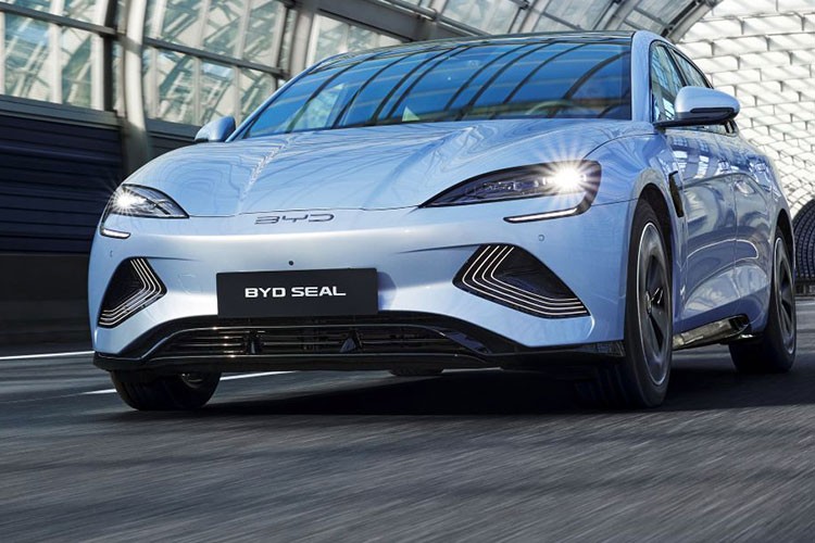 SEAL, Türkiye'ye Özel Üretilen 160 kW'lık Versiyonuyla Yollara Çıkıyor