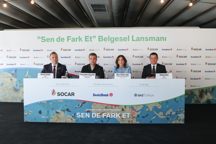 Engin Altan Düzyatan'ın plastik kirliliğine dikkat çeken