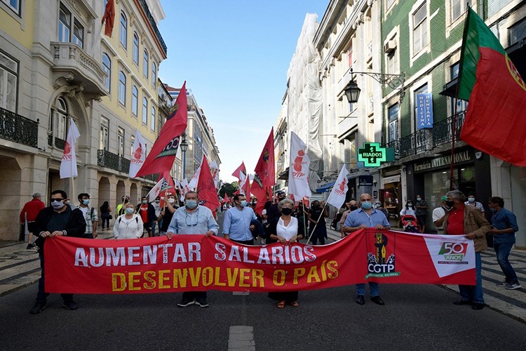 Portekiz'de işçiler, zam talebiyle gösteri yaptı