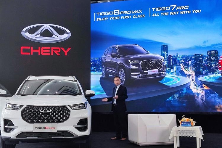 Türkiye'ye "önce satmak, sonra üretmek" için geliyor