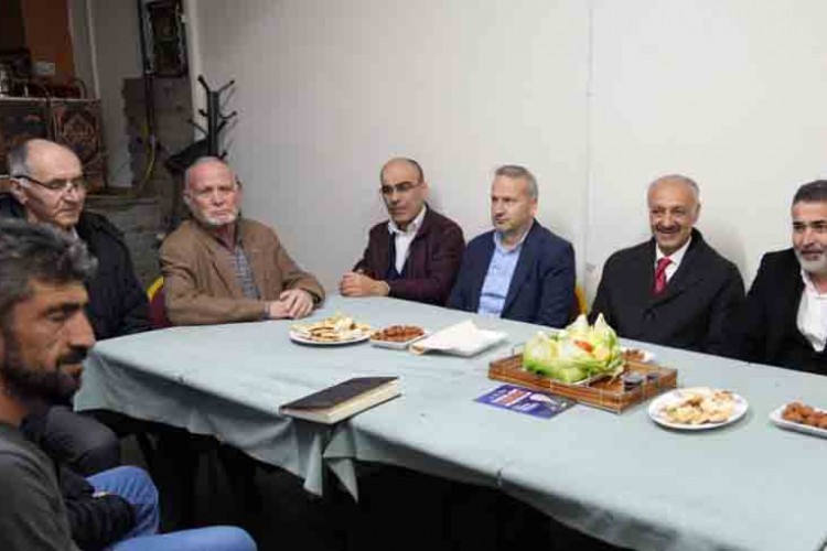 CUMHUR İTTİFAKI KARTAL BELEDİYE BAŞKAN ADAYI KARAKAYA'DAN KAHVEHANE ZİYARETİ