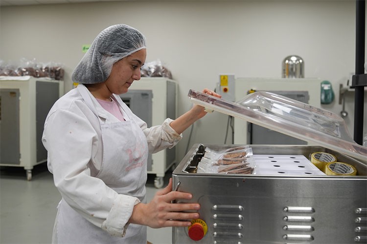 Paça çorbasındaki kolajenden "cips" üretti