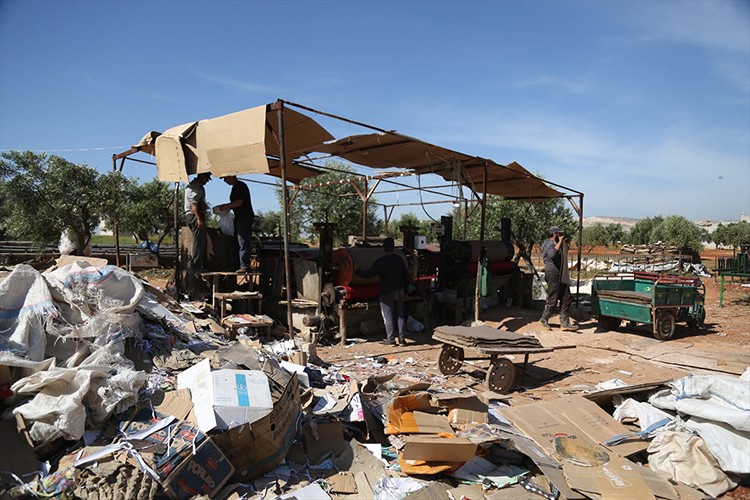 Tonlarca atık kağıt yeniden üretime kazandırılıyor