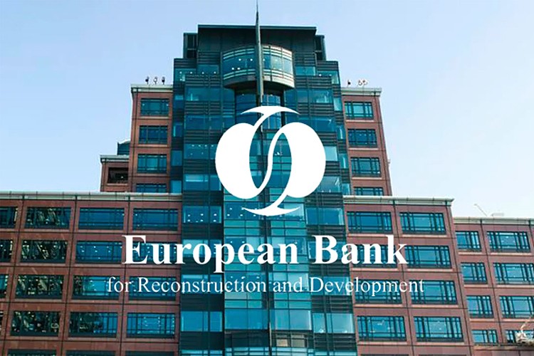 Türkiye büyüme tahminini düşürdü