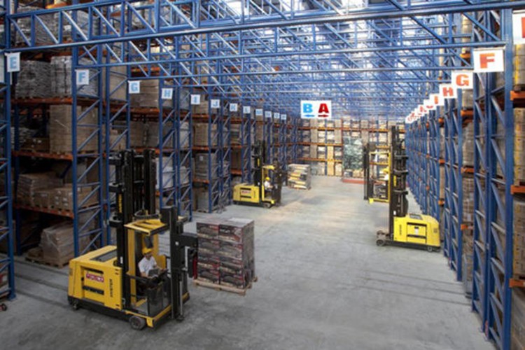 Lojistikte yeni merkez akıllı depolar