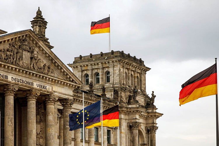 Almanya ekonomisi tarife endişeleriyle yeniden daralma bölgesine girdi