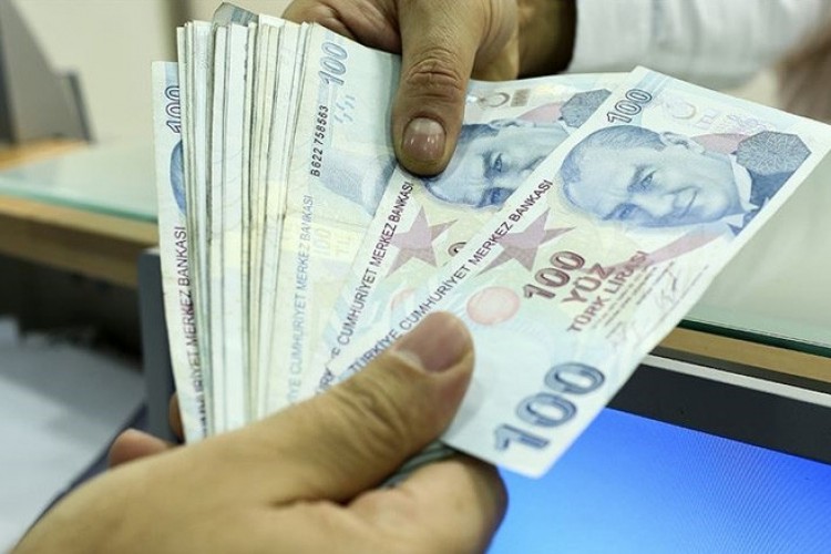 Emekli bayram ikramiyesi tutarı 2 bin liradan 3 bin liraya yükseltilecek