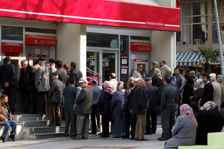 En düşük emekli maaşı 3 bin 500 lira oluyor