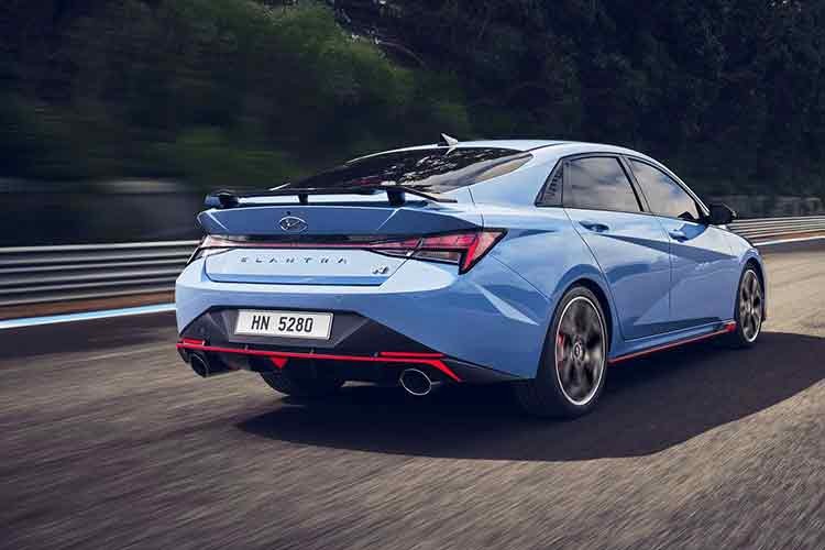 Sportif sedan yeni Hyundai Elantra Türkiye'de