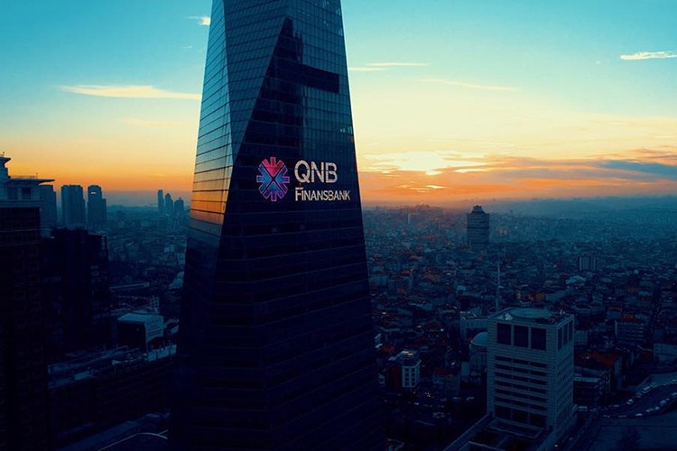 27 şubesini kapatıyor