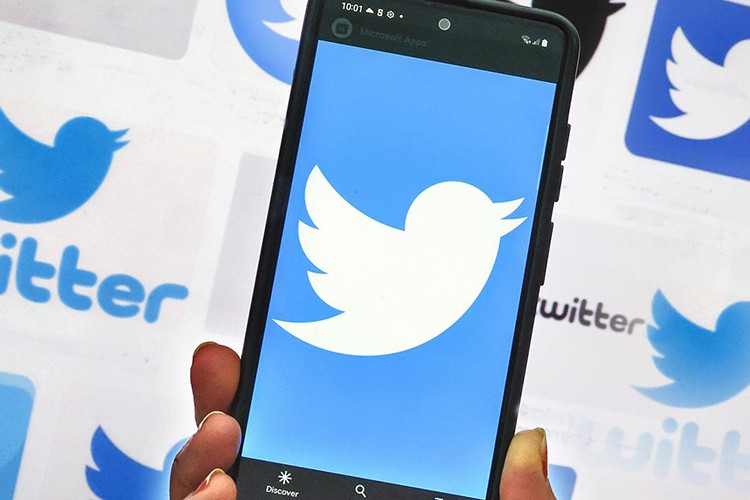 Twitter, Türkiye'deki bazı içerikleri engellediğini duyurdu