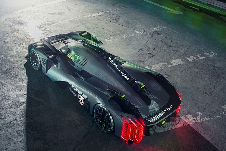 Peugeot 9X8 "Yılın En Güzel Hypercar Ödülü"nü kazandı