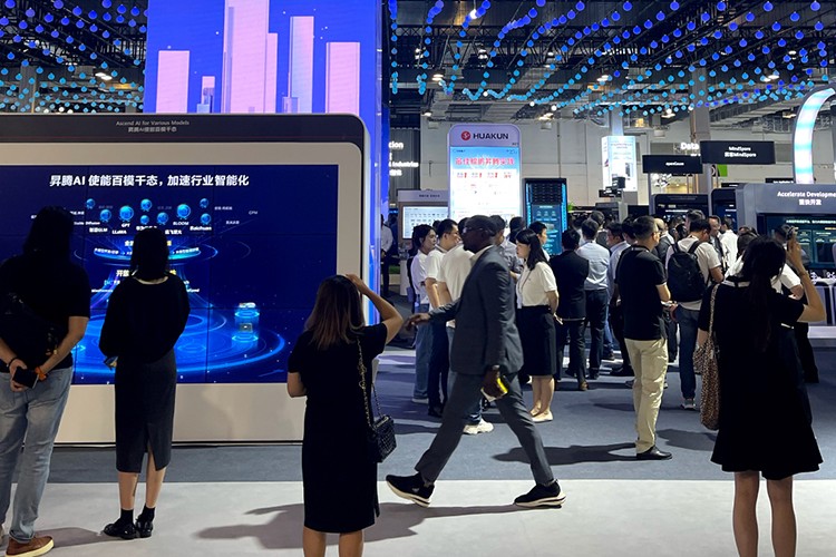 REM People, globalde Huawei ile hızlanacak