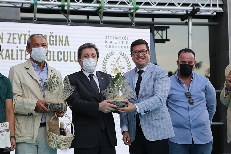 En iyi zeytinyağı üreticilerine ödül