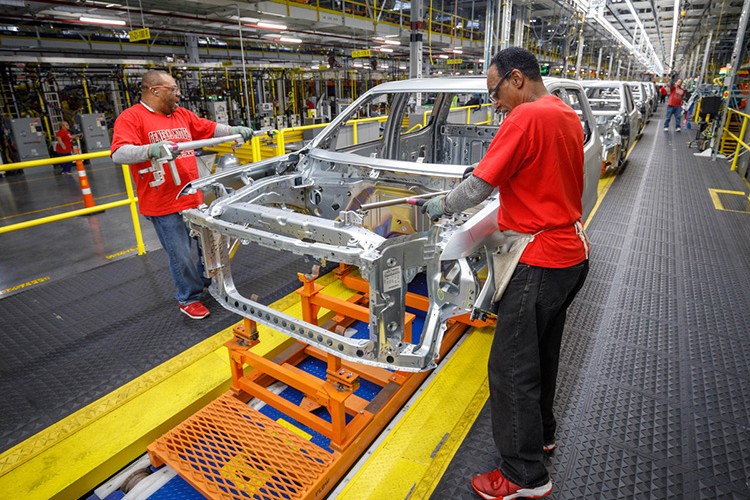 ABD'de imalat 13 yılın zirvesinde