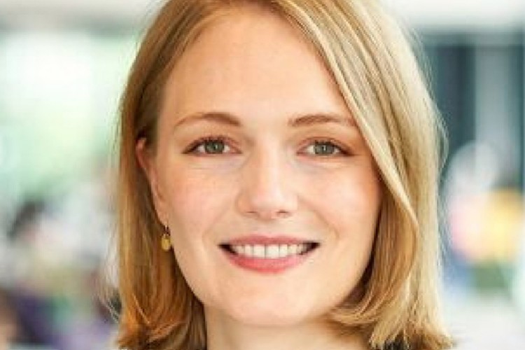 Sarıyer'e kadın eli değecek