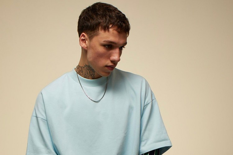 Sokaktan gelen genç ICE zirveye oynuyor