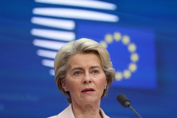 Avrupa Komisyonu "Desteğe devam" mesajı verdi