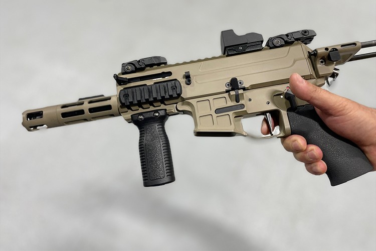 Konya'da üretilen makineli tabanca "Mohaç" IDEF'te sergilenecek