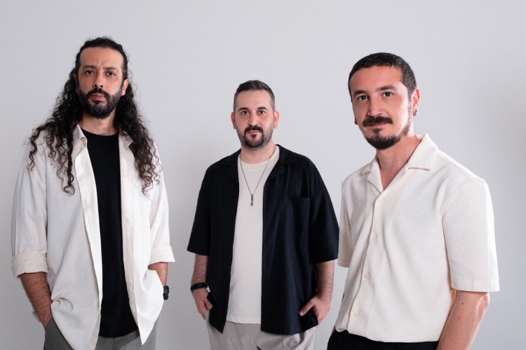 Haftasonu Grubu'nun ilk adımı