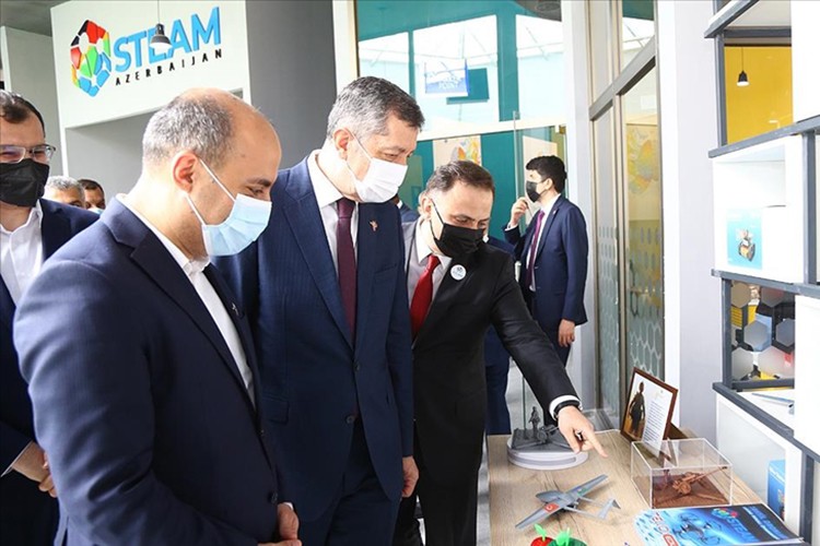 Azerbaycan'da STEAM Merkezi açıldı