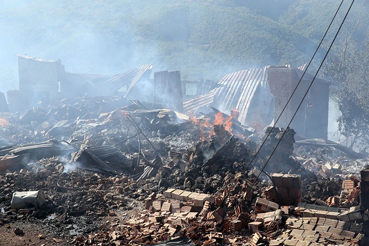 Kastamonu'da çıkan yangında 10 ev yandı