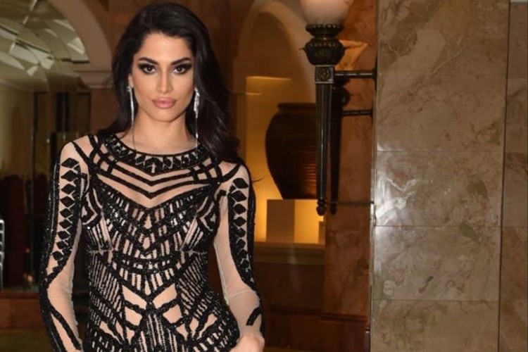 Dünyanın en güzel gülen kadını Karaca Asya Kayalar