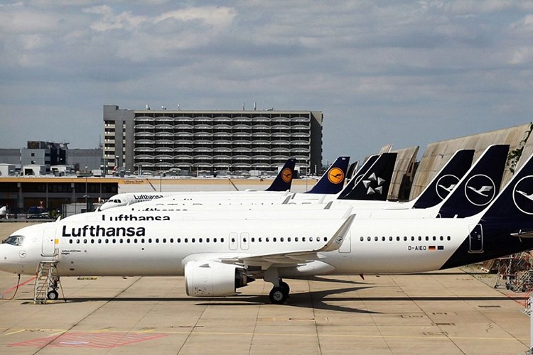 Lufthansa Grubu 3. çeyrekte 1,47 milyar avro kar açıkladı