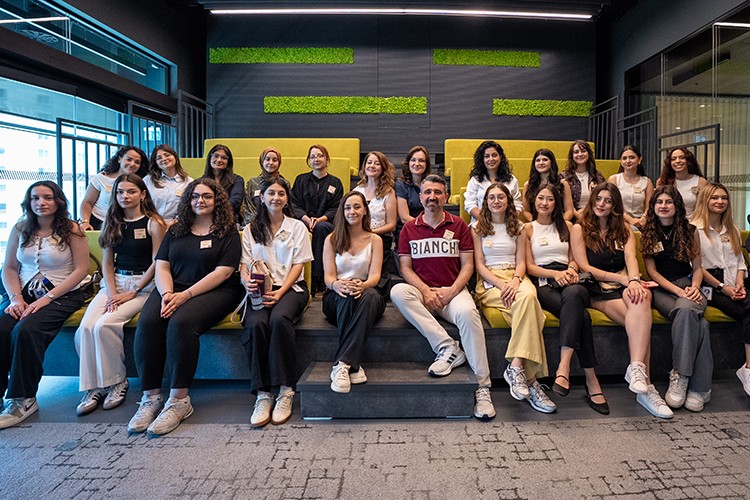 Enerjisa Üretim geleceğin kadın liderleri yetiştiriyor