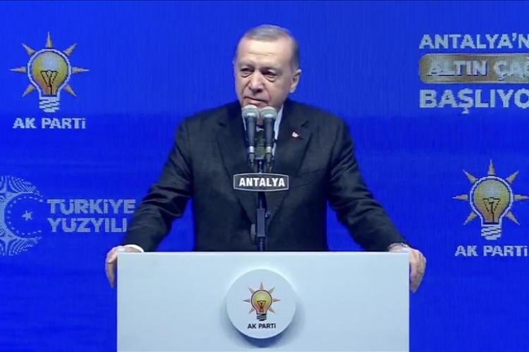 "2024 turizm hedefimiz 60 milyon ziyaretçi, 60 milyar dolar turizm geliridir"