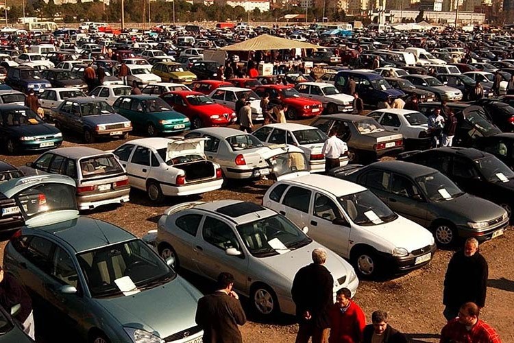 Araç arttı, alıcı azaldı