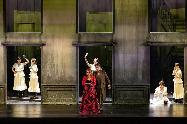 Don Giovanni geri dönüyor