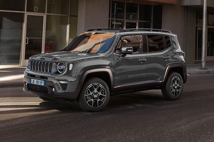 Jeep Renegade ve Compass e-Hybrid Türkiye'de satışa sunuldu