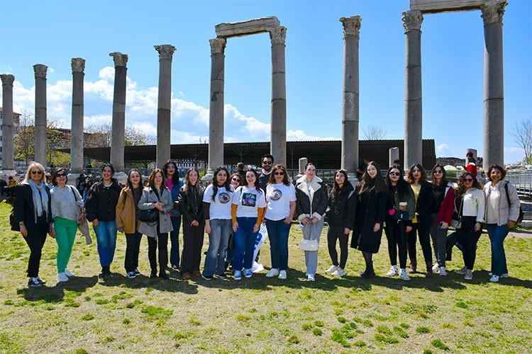 USKD'nin Kadın İstihdamı Projesi Agora'dan Başladı