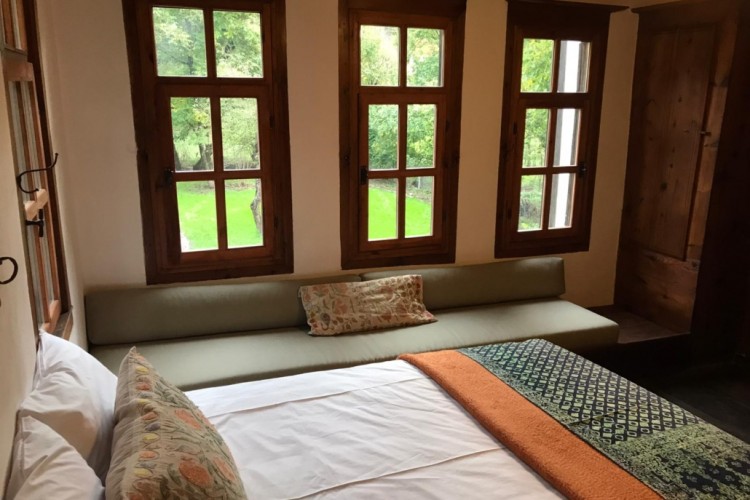 MADANLAR KONAĞI'NDA RUHUNUZU DİNLENDİRİN