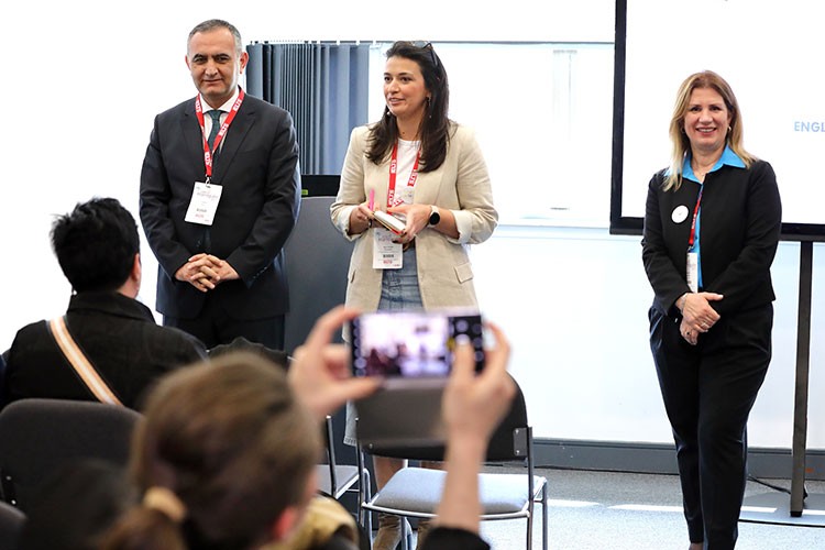 İngilizce öğretmenlerinin büyük başarısı