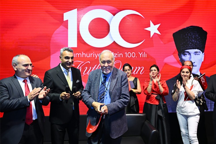 KOSDER Cumhuriyet'in 100'üncü yılını kutladı