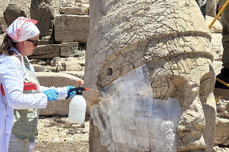 Nemrut Dağı'ndaki simge eserler nano kireçle korunacak