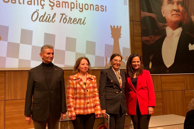 8 Mart Dünya Kadınlar Günü'nde 'Kadınların Her Hamlesi, Her Adımda Başarı Hikayesi'ne dönüştü