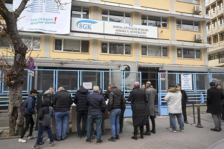 EYT'li Bağ-Kur'luların prim borcuna yapılandırma