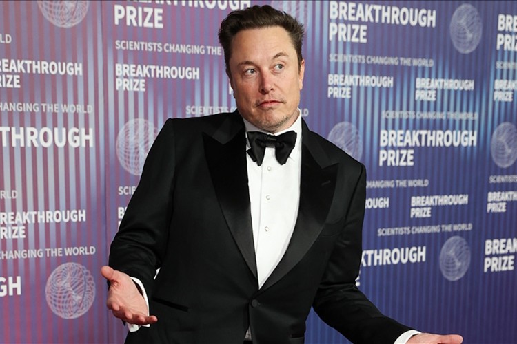 Elon Musk'ın serveti 500 milyar doları gördü