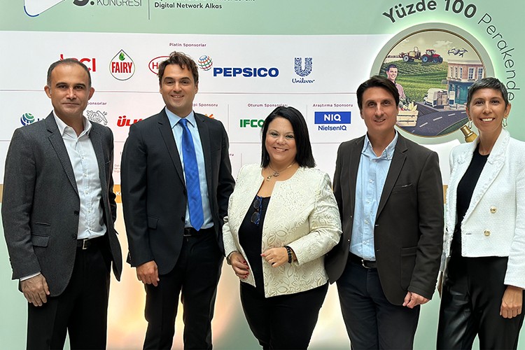 "Büyüme yolculuğunda alışverişçiyi anlamak önemli