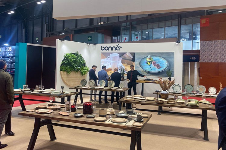 Bonna, beyaz koleksiyonlarıyla HIP Madrid Fuar'ında dikkatleri üzerine çekti!