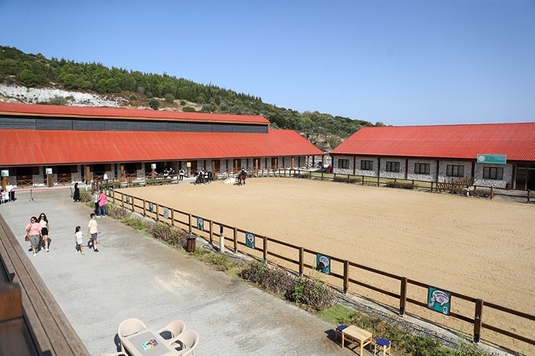 Aliağa Belediyesi engellilere yönelik rehabilitasyon merkezi açtı