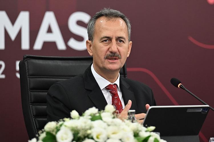 "Defense News Top 100 listesinde 5 şirketimizle yer aldık"