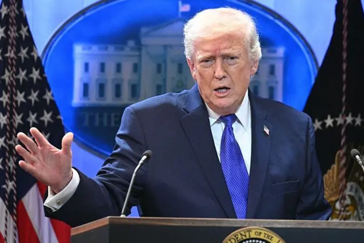 Trump tarifeleri %15'e çıkardığını açıkladı